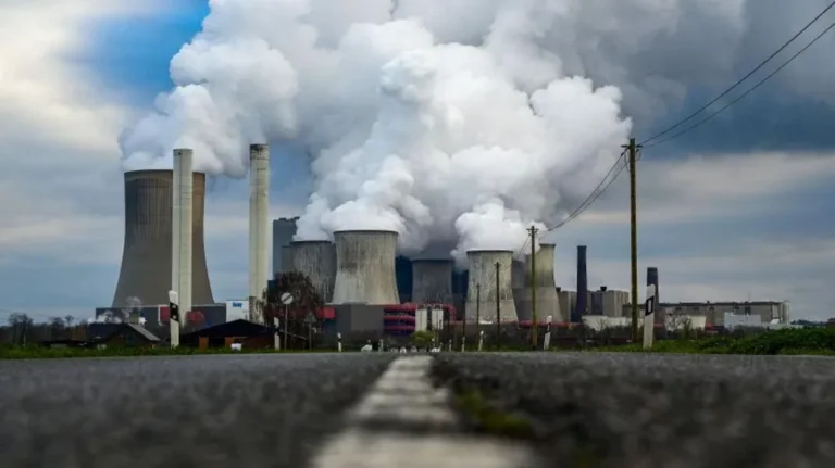 Germany Races for 2030 Fossil Fuel Phase-Out Amid Surging Global Energy Crisis